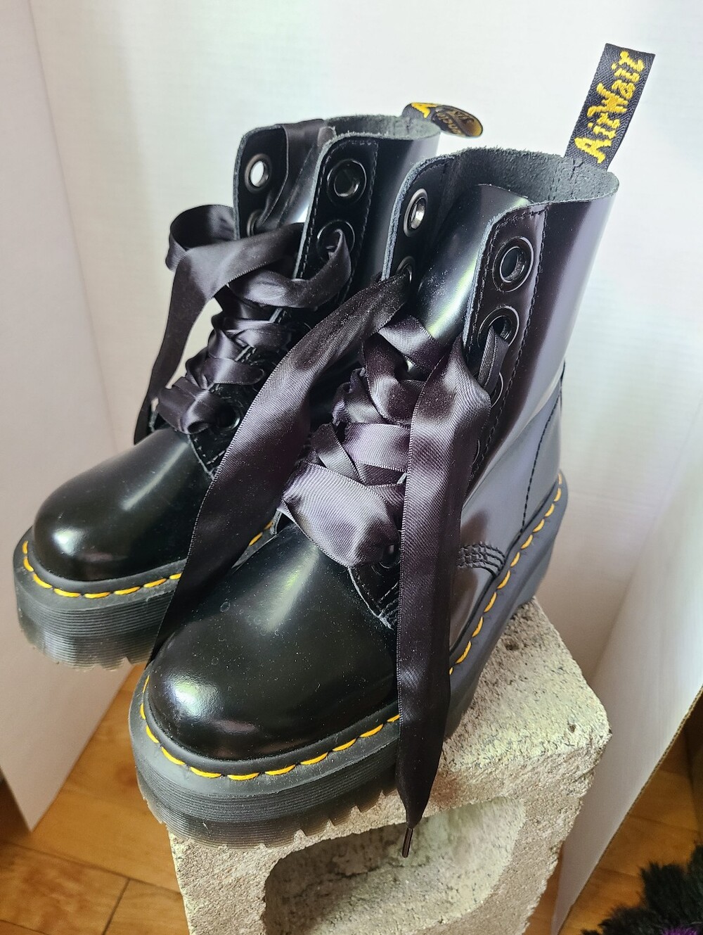 Dr. Martens Womens Molly Combat Boot